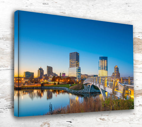 Milwaukee travel art canvas print, Milwaukee wall art, Milwaukee canvas art,  Milwaukee watercolor canvas wall art,  Milwaukee print