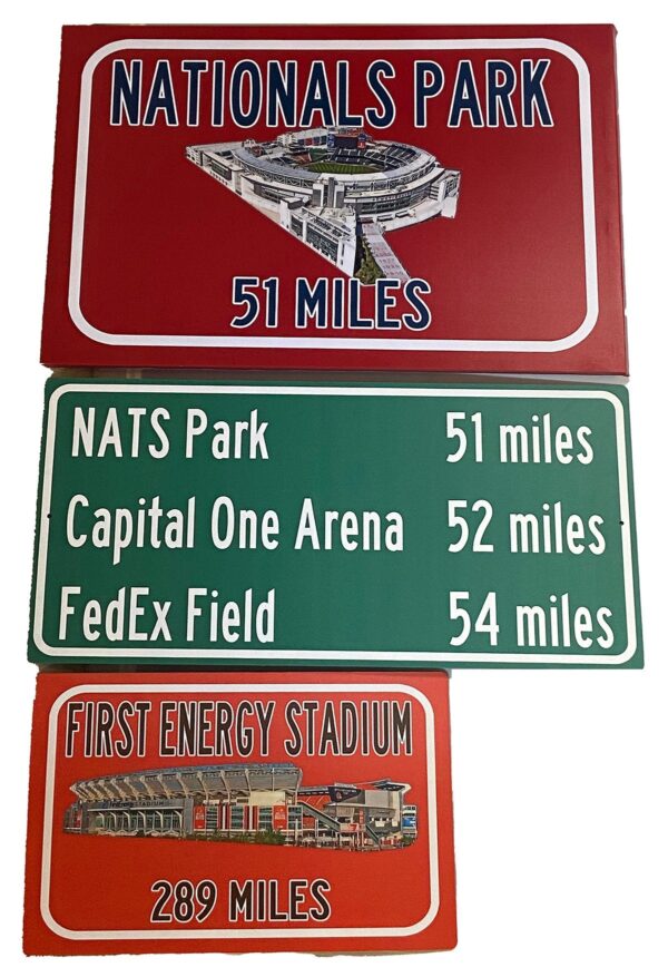 Lumen Field | T-Mobile Park | Climate Pledge Arena | Seattle Seahawks, Seattle Mariners| Distance Sign | Mileage Sign| Highway | Highway