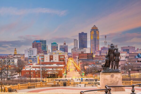 Des Moines Iowa Canvas Wall Art - Stunning Cityscape Print - Midwest Middle America Decor - Ready to Hang Des Moines skyline canvas - Image 3